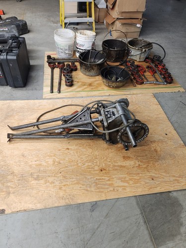 Ridgid 300 machine with